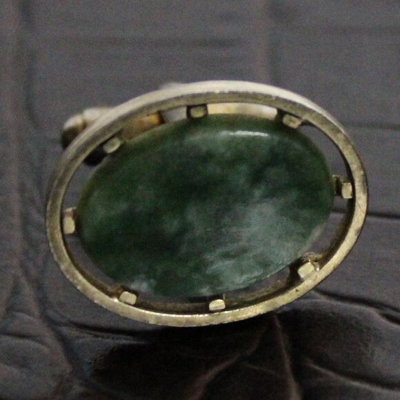 Jade Oval Gold Tone Vintage Cuff Links - Picture 2 of 8